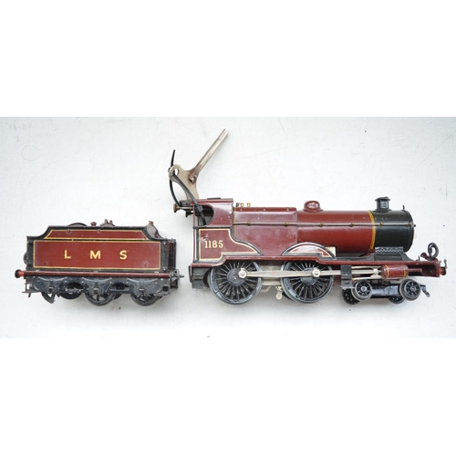 Vintage tinplate and metal Hornby Meccano O gauge clockwork LMS 1185 locomotive with key and tende