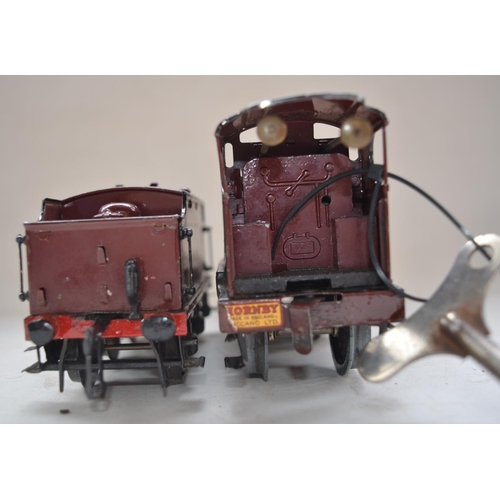 489 - Vintage tinplate and metal Hornby Meccano O gauge clockwork LMS 1185 locomotive (with key) and tende... 