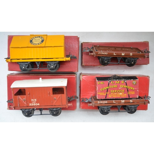 491 - Collection of mostly boxed vintage Hornby Meccano O gauge railway models incl. wagons, signal cabin,... 