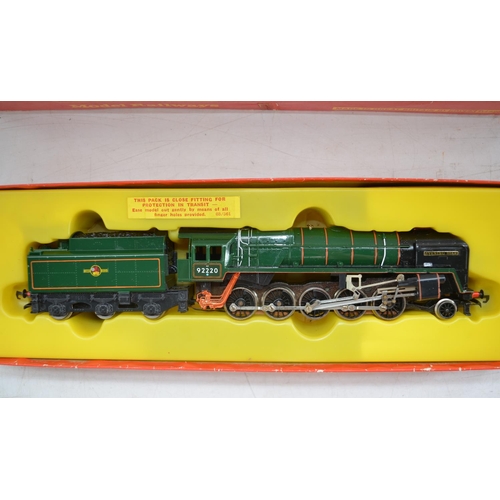 495 - Collection of vintage OO gauge electric train models to include boxed Tri-ang Hornby R861 Evening St... 