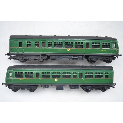 496 - Collection of previously used OO gauge diesel locomotives to include Tri-ang dummy and power trailer... 