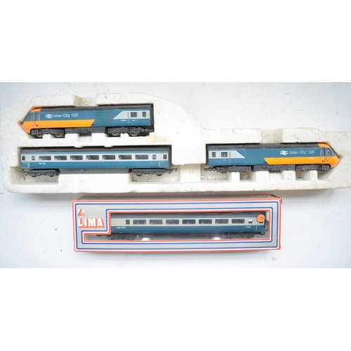 497 - Collection of previously used OO gauge passenger coaches, various manufacturers to include boxed Hor... 