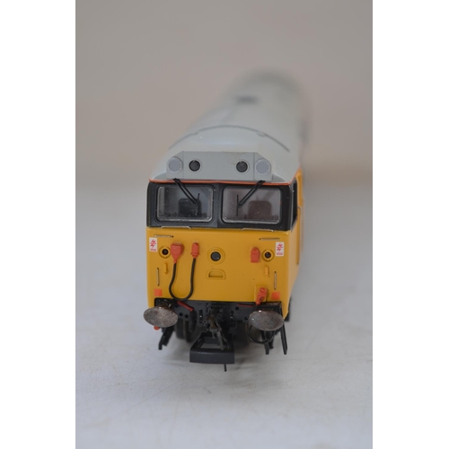 499 - Boxed Hornby OO gauge R2349 BR Class 50 C0-C0 diesel locomotive 50 035 