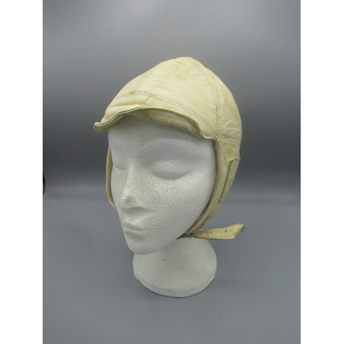 297 - Ladies soft leather motoring cap c.1920s