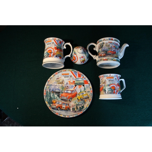 27 - Sadler Morris Minor mugs, teapot and plate, and a Sadler mini teapot, mug and plate