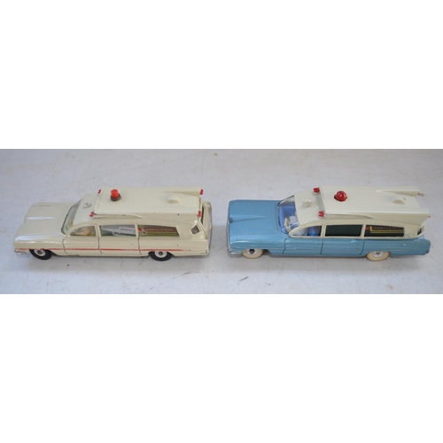 413 - Collection of vintage boxed Dinky Toys diecast model vehicles to include 277 and 263 Superior Criter... 