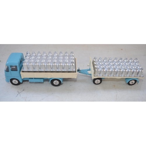 414 - Boxed Corgi Toys 64 Working Conveyor On Forward Control Jeep F.C.150 and 21 E.R.F Dropside Lorry And... 