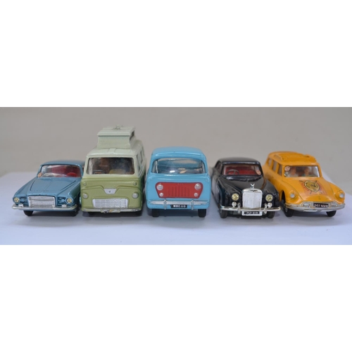 416 - 5x boxed vintage Corgi Toys diecast vehicle models to include 420 Ford Thames Airborne Caravan, 409 ... 