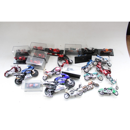 449 - Collection of Maisto and other diecast model motorcycles (qty)