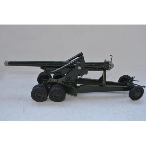 420 - Britain's 155mm Gun model with box and ammunition. Model in excellent condition, box very good.