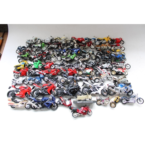 449 - Collection of Maisto and other diecast model motorcycles (qty)