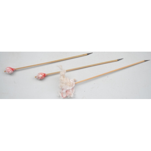 655 - Tribal style cane blowpipe with 3 steel tipped darts, L142cm