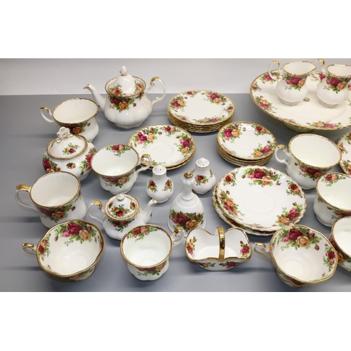 1251 - Royal Albert Old Country Roses tea ware, incl. cake stand, small teapot H14.5cm, sugar bowl and cove... 