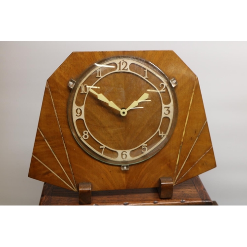 1265 - Group of assorted items, incl. Swift three draw telescope in leather case; Art Deco mantle clock mar... 