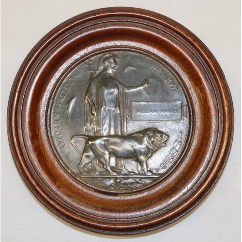 241 - WW1 bronze Death Penny to William Harris, in moulded oak frame, D20cm