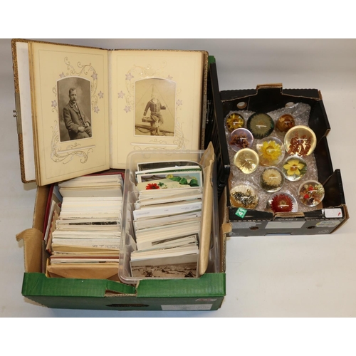 365 - Quantity of early-mid C20th postcards; Edwardian photograph album; and a collection of late C20th re... 