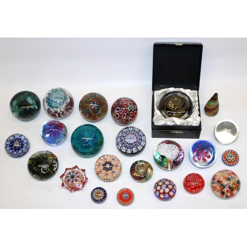 422 - Group of twenty three paperweights, incl. millefiori, controlled bubbles, etc., some likely Scottish