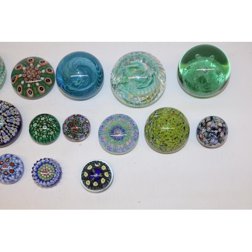 423 - Group of twenty one paperweights, incl. millefiori, controlled bubbles, etc., some likely Scottish