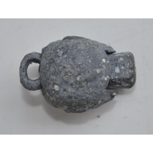 670 - 16th century English pewter spoon, writhen zoomorphic stem with whistle end, L14cm, found on the ban... 