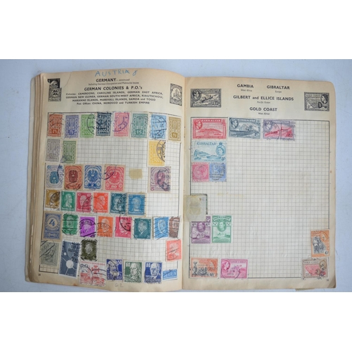 695 - Collection of stamps, stamp albums, commemorative covers to include rare Postplan Royal Mail replace... 