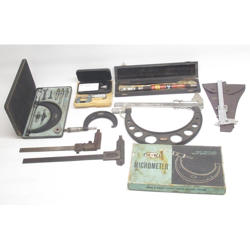 258 - Mitutoyo metric vernier calliper, Mitutoyo micrometer, M.O.D. Moore & Wright No.941 0