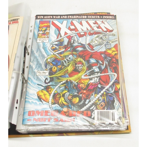 737 - Mixed collection of Marvel comics in 2 folders inc. X-Men, Spiderman, Elektra, Punisher, etc. (at le... 