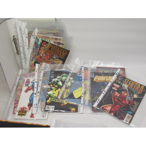 737 - Mixed collection of Marvel comics in 2 folders inc. X-Men, Spiderman, Elektra, Punisher, etc. (at le... 