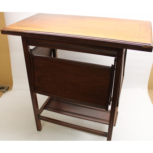 123 - Early C20th mahogany card table with rotating fold over top, inset green baize playing surface with ... 