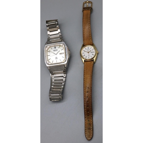 1224 - Seiko SQ 100 stainless steel quartz wristwatch with day date, signed brushed octagonal dial, movemen... 