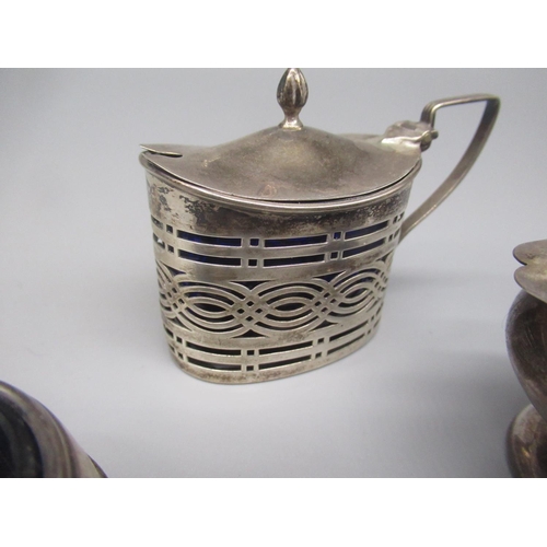 42 - Edw.VII hallmarked Sterling silver mustard pot with blue glass liner, makers mark worn, Birmingham, ... 