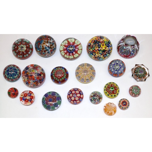 391 - Twenty glass paper weights, mostly millefiori, max. D8.5cm