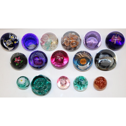 412 - Sixteen Caithness glass paperweights, incl. Diana People's Princess commemorative edition, Eternity,... 