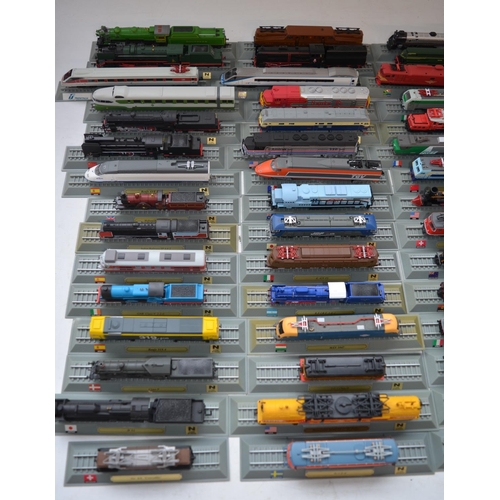 171 - Collection of static plastic N Gauge trains of the world from Del Prado (qty)