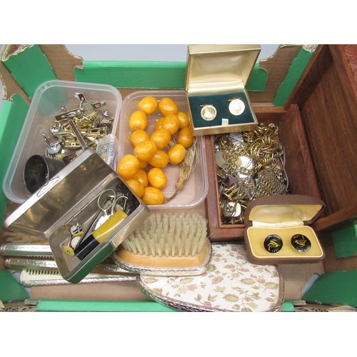 700A - Large collection of costume jewellery including cufflinks, bracelets, necklaces etc., including a st... 