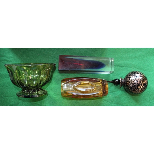 661 - Collection of decorative glassware to include a Murano Sommerso black vase (small crack to one base ... 