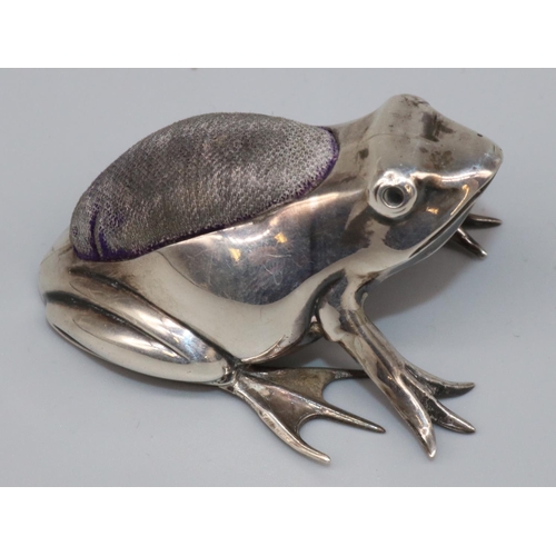 1051 - Edward V11 hallmarked silver novelty seated frog pin cushion, possibly Robert Pringle & Sons Birming... 