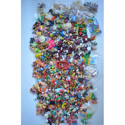 280 - Extensive collection of plastic, metal and ceramic cartoon, fantasy and giveaway figures (Disney, wa... 