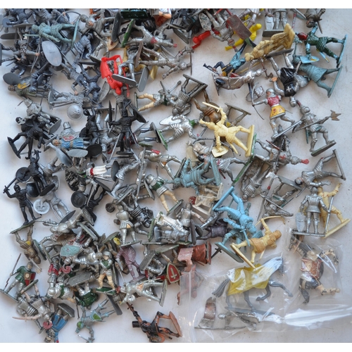 285 - Extensive collection of model toy soldier figures, mostly plastic to include Timpo, Lone Star, Atlan... 