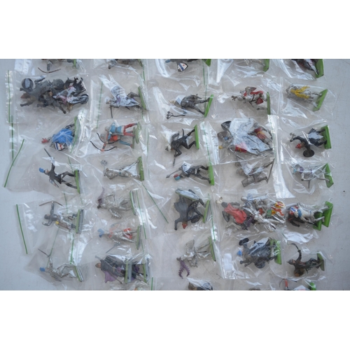 288 - Extensive collection of over 200 (mostly) Britain's Deetail plastic toy model figures with metal bas... 