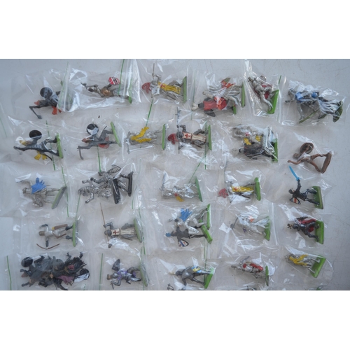 288 - Extensive collection of over 200 (mostly) Britain's Deetail plastic toy model figures with metal bas... 