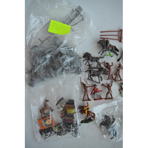 293 - Collection of plastic toy figures, mostly American Civil War/Cowboys and Indians. Various manufactur... 