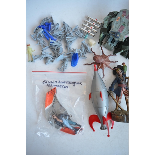 300 - Collection of miscellaneous mostly plastic toy figures to include Corgi, Reamsa, Crescent, Airfix, B... 