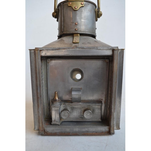 62 - Attractive vintage marine masthead Patt.25A oil lamp by the Birmingham Engineering Company Ltd. Heig... 