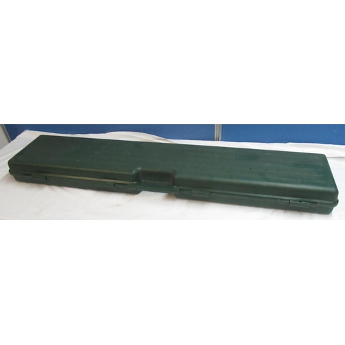 104 - Green plastic rifle case, with foam interior, L122cm D24cm H11cm