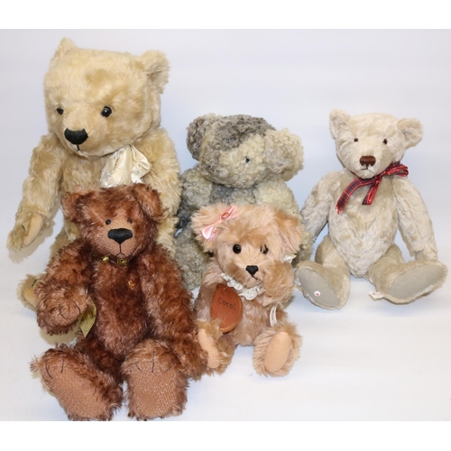 121 - Five modern jointed vintage style teddy bears, comprising a 'Fair Bears' bear with pink fur designed... 