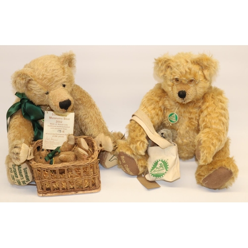 65 - Two limited edition Hermann bears in blonde mohair: Sonneberg Museums Bear 2002 with miniature bear ... 