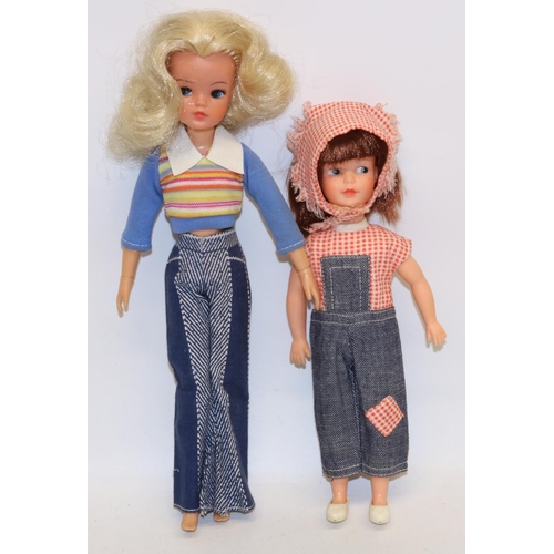 216 - Sindy; lovely lively Sindy 1976 wearing jeans and jumper, blonde hair, head stamped 033055x and a Pa... 