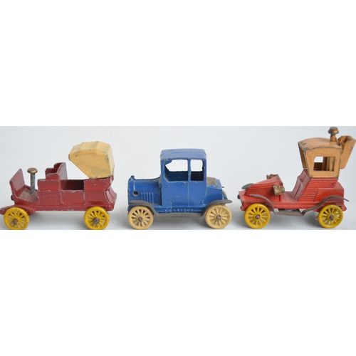 305 - Collection of vintage diecast model vehicles to include Lesney, Charbens, Matchbox etc.