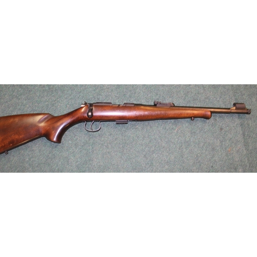 313 - BRNO CZ calibre .22 bolt action rifle with magazine, serial no. 458744 (Section One Certificate Requ... 