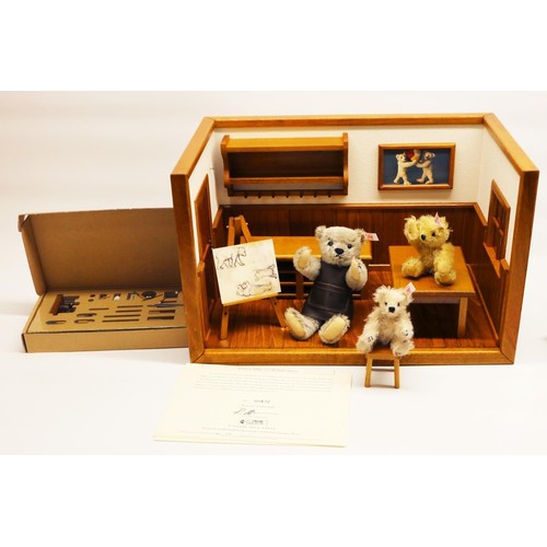 32 - Steiff Teddy Bear Workshop complete with Richard Steiff bear, 18cm, two small bears and accessories,... 